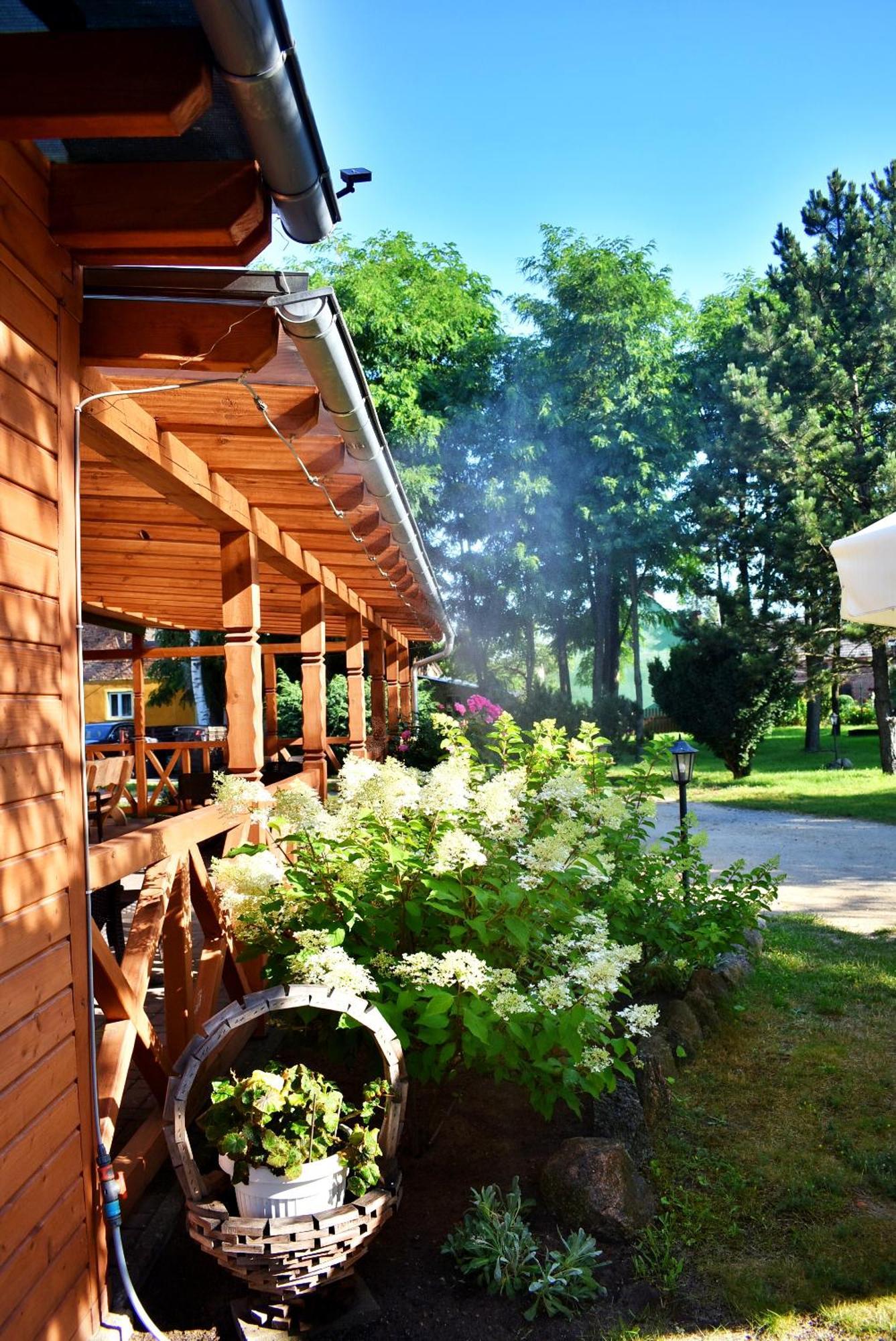 Center Angelos Bronkow Екстер'єр фото